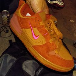 Nike dunks size 9.5