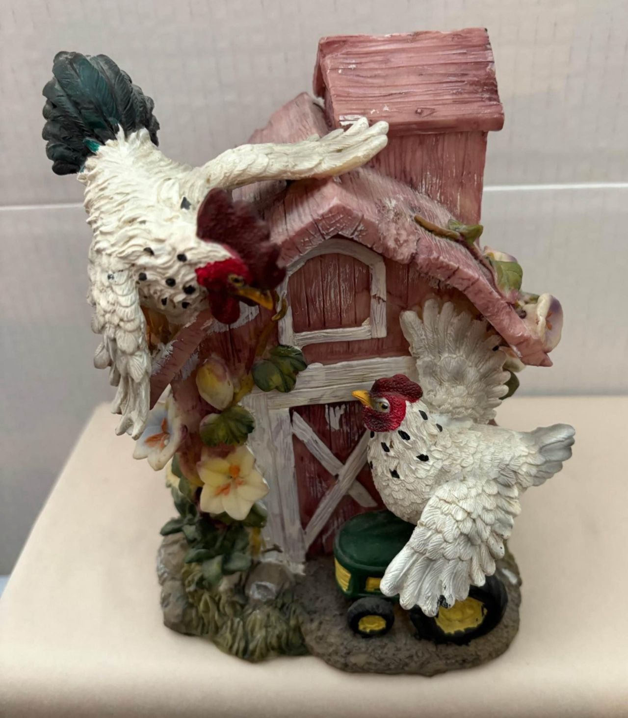 chicken hen rooster fowls coop house barn yard country farm money coin bank display