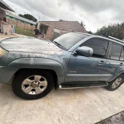 2003 Toyota 4 Runner Limited Four-Door