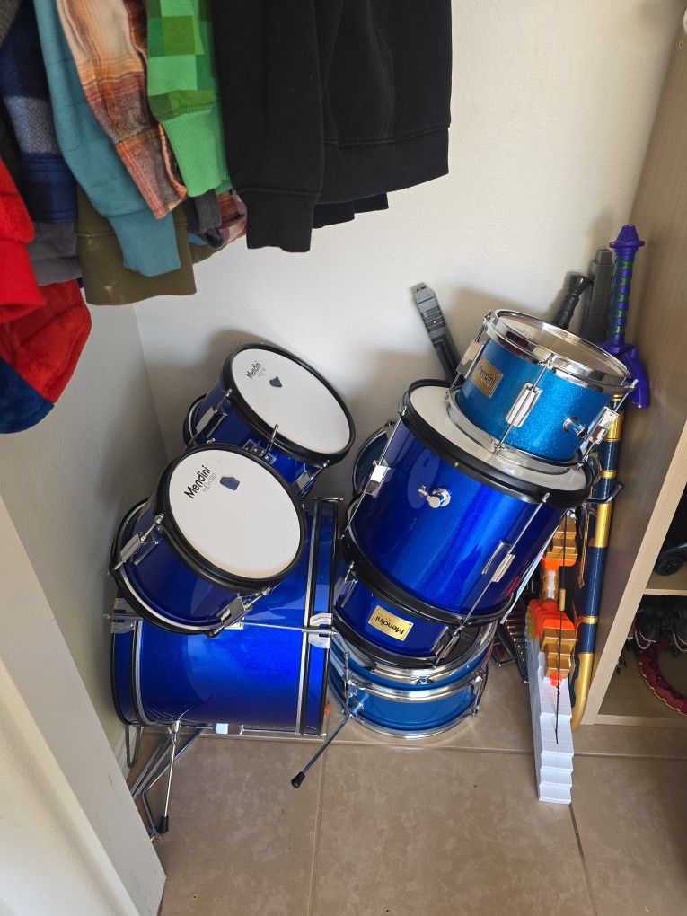 2 Junior Drum Set In Pieces