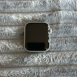 Apple Watch SE 