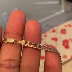 10 Kt Gold Chain With Pendant