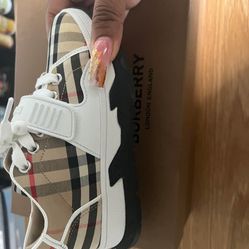 Burberry Sneakers