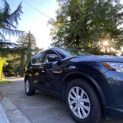2015 Nissan Rogue 4 Cylinder Gets Great Gas Mileage Up To 28mpg City And 37mpg Highway