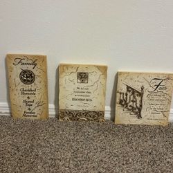 Wall Plaques 