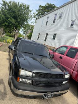 03-07 Silverado hood & grill