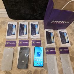 FOR SALE $110 (EACH) *(OR BEST OFFER$?)* I HAVE 5 SAMSUNG A16 5G 128GB FOR METRO PCS T-MOBILE **((WITH LINE SERVICE 30DAYE)
UNLIMITED TALK TEXT AND DA
