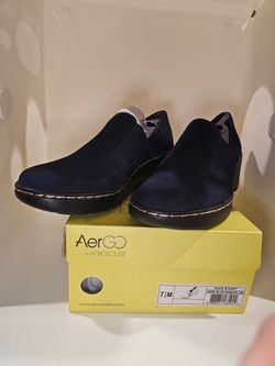 Aerosoles dark blue nubuck shoes