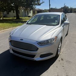 Super Clean 2015 Ford Fusion SE — Cold A/C, Runs Like New!