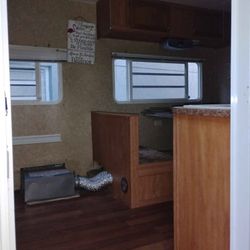 26 Ft Rv/camper W Length Added On Slideout Bed