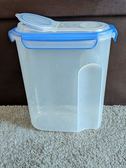 Cereal container