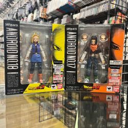 Bandai S.H. Figuarts Dragon Ball Z Android 17 & 18 Action Figures open box