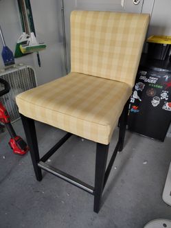Chairs / bar stools