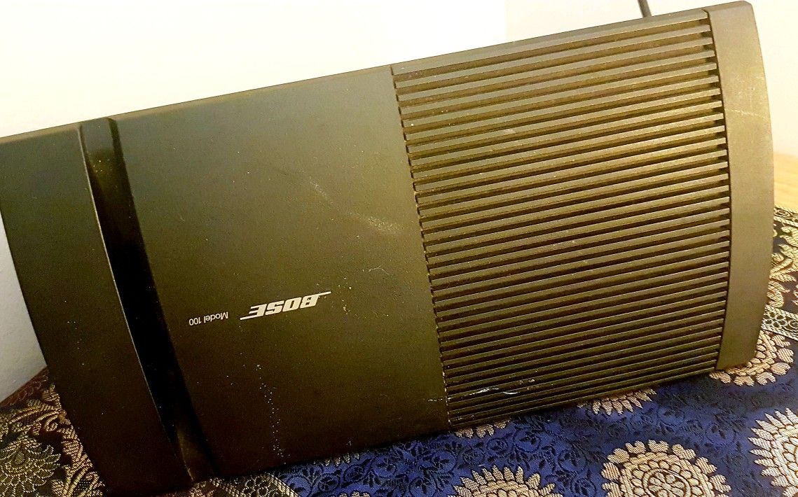 Bose 100 speakers Vintage For Sale
