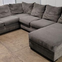 Large Sectional (I CAN DELIVER)