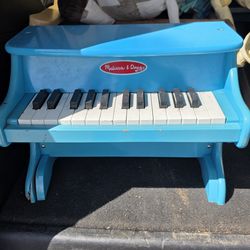 melissa  and doug toy piano