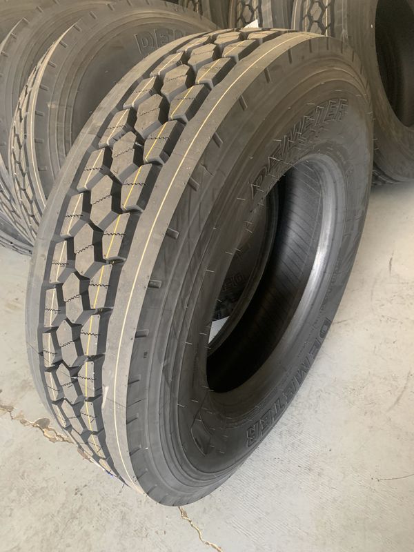 Commercial semi truck tires tire 295/75/22.5 for Sale in Montclair, CA