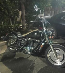 05 Honda Shadow Sabre 1100