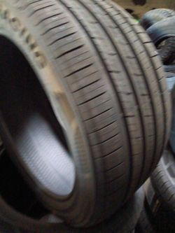 New Set of tires 305 40 22