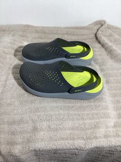 Lite Ride by Crocs Unisex (size 9 women/ 7 men)-$15
