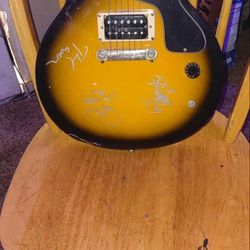 Signed Guitar Bye Green Day Official Guitar Vin Good Shape Plays Perfect ly