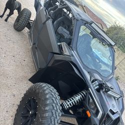 2019 CAN-AM MAVERICK