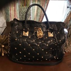 Michaelkors Black Leather Quilted Bag With Square Studds