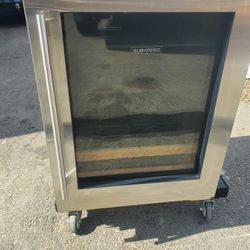 Subzero DEU2450 Panel Ready Refrigerator. 