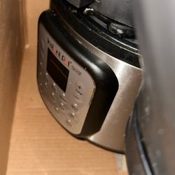Used Instant Pot With Attachable Top And Grates