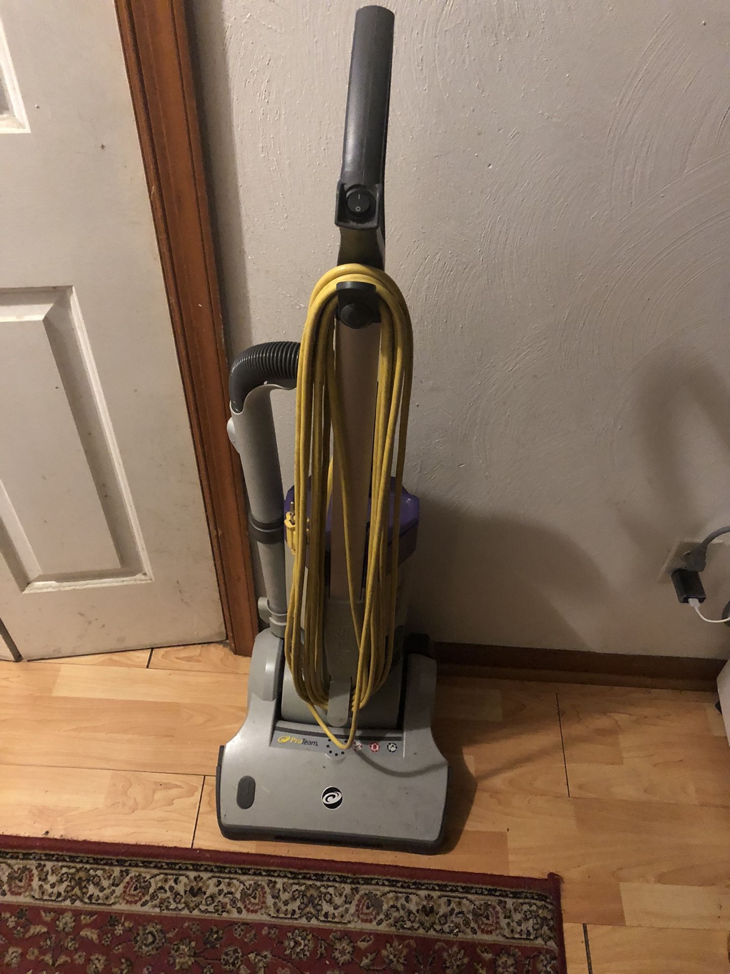 Commercial Vacuum Cleaner Pro
