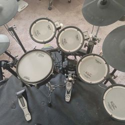 Roland TD-11KV With Mesh Heads And Add Ons