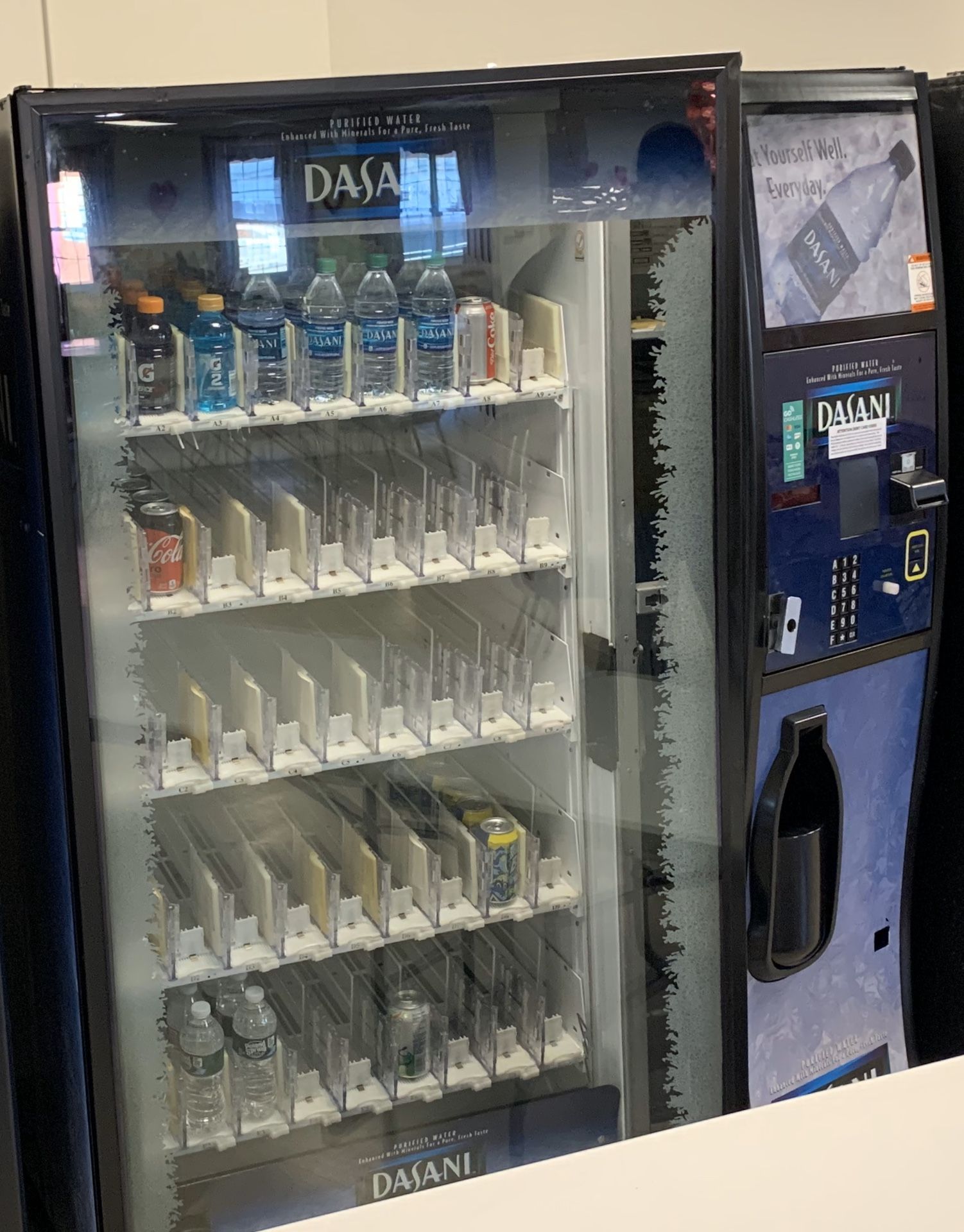 Dasani branded Vending Machine - Dixie Narco Bevmax