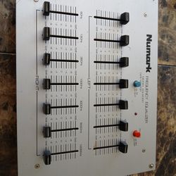  Numark eq-2000 Studio Mixer