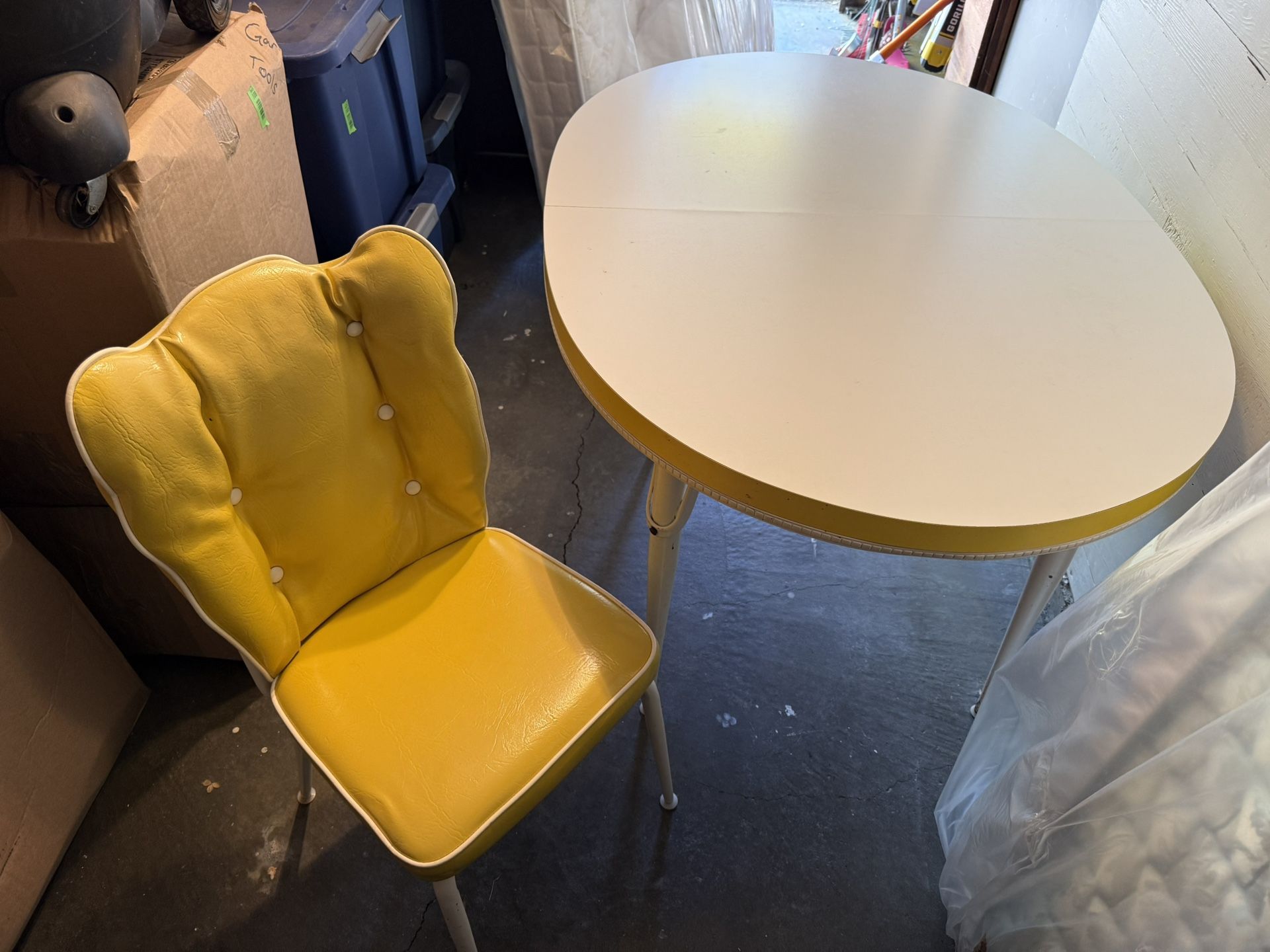 60s/70s Dining table W 4 Chairs (Free)