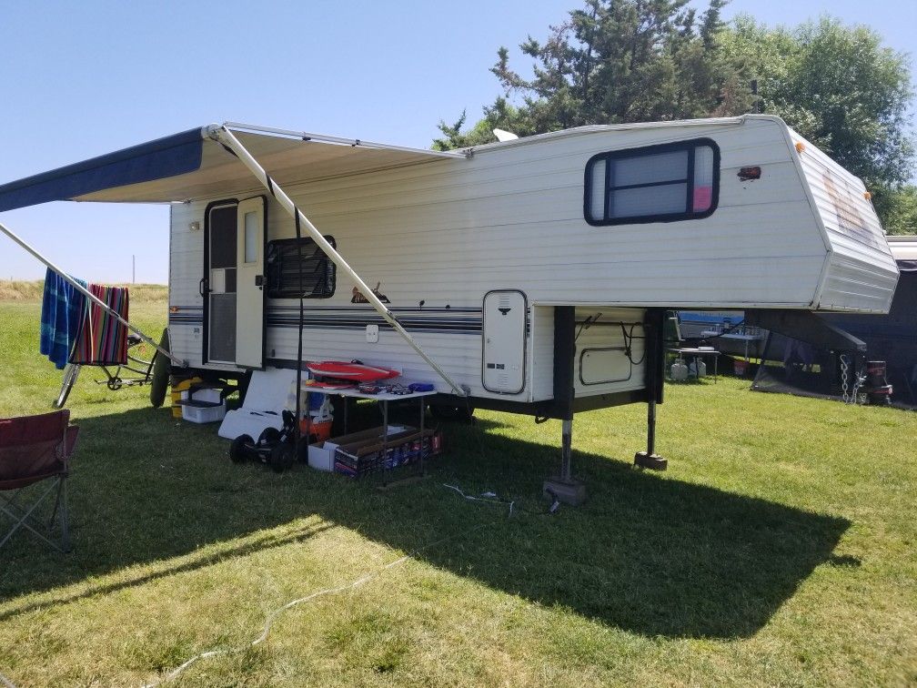 Nissan Titan Truck & 5th wheel combo for Sale in Sacramento, CA OfferUp
