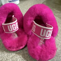 UGG Toddler/Childs Slipper Shoes Size 6, Pink