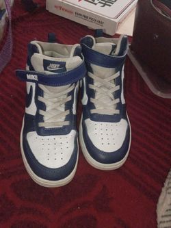 High top Nikes size 3
