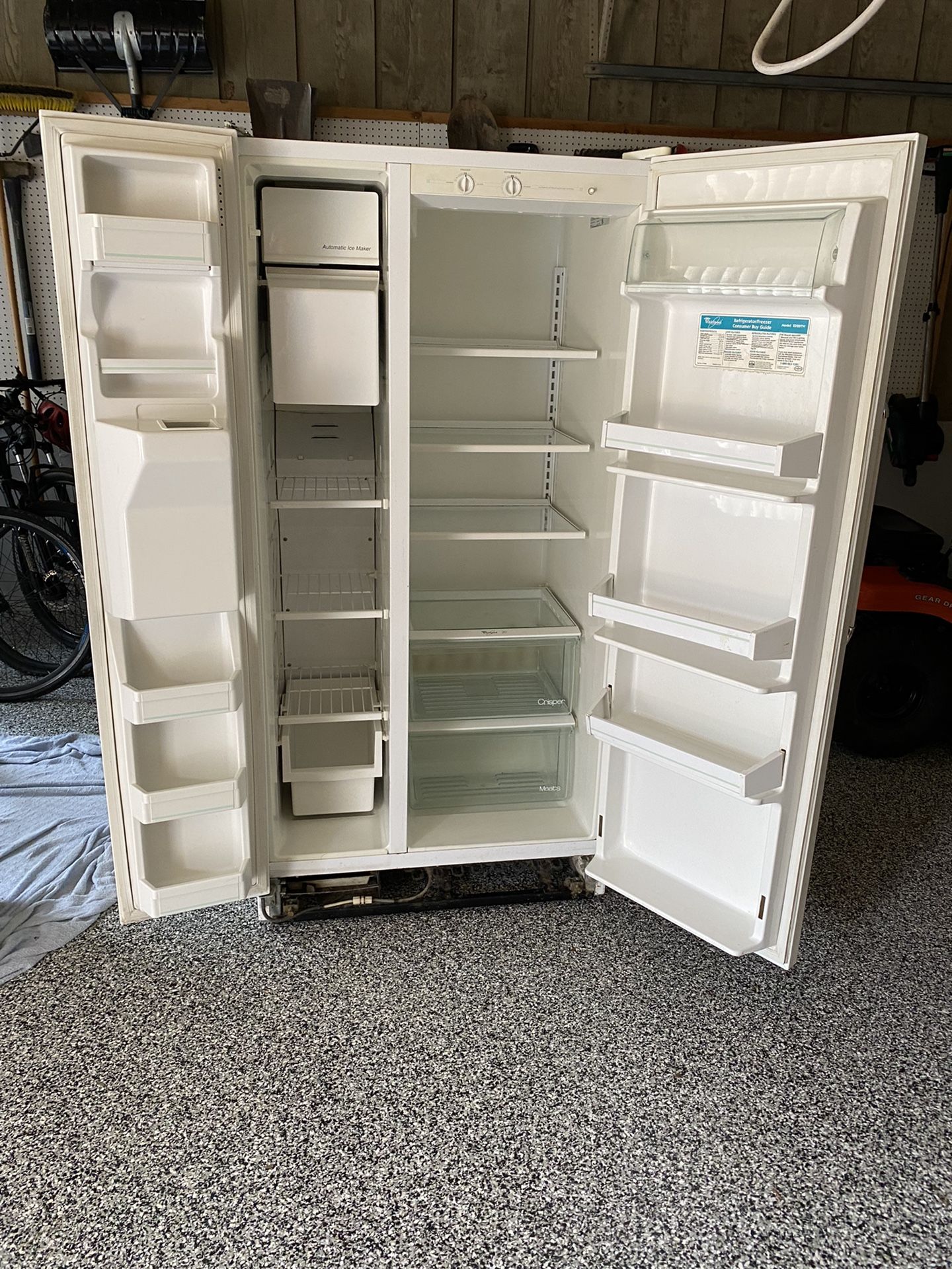 Whirlpool Refrigerator for Sale in Springfield, MO - OfferUp