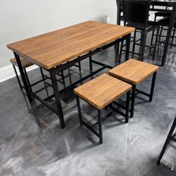 Table With 4 Chairs Brand New $120 Only 
