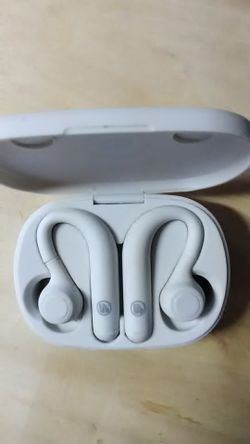URBAN BEATS WIRELESS HEADPHONES WHITE