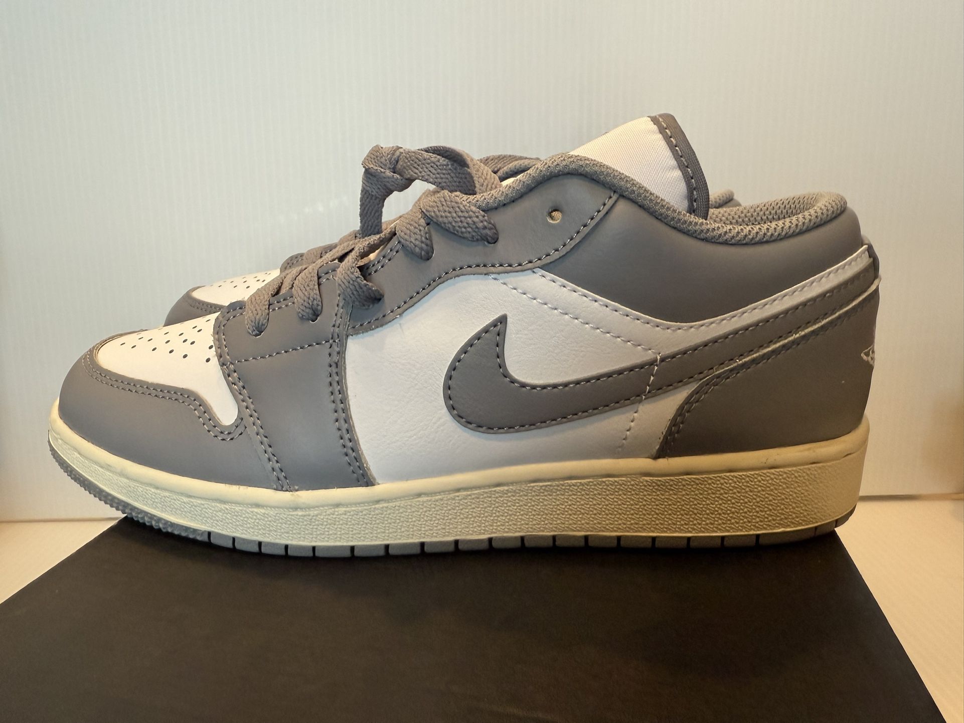 Nike Jordan 1 Low Vintage Grey Smoke White