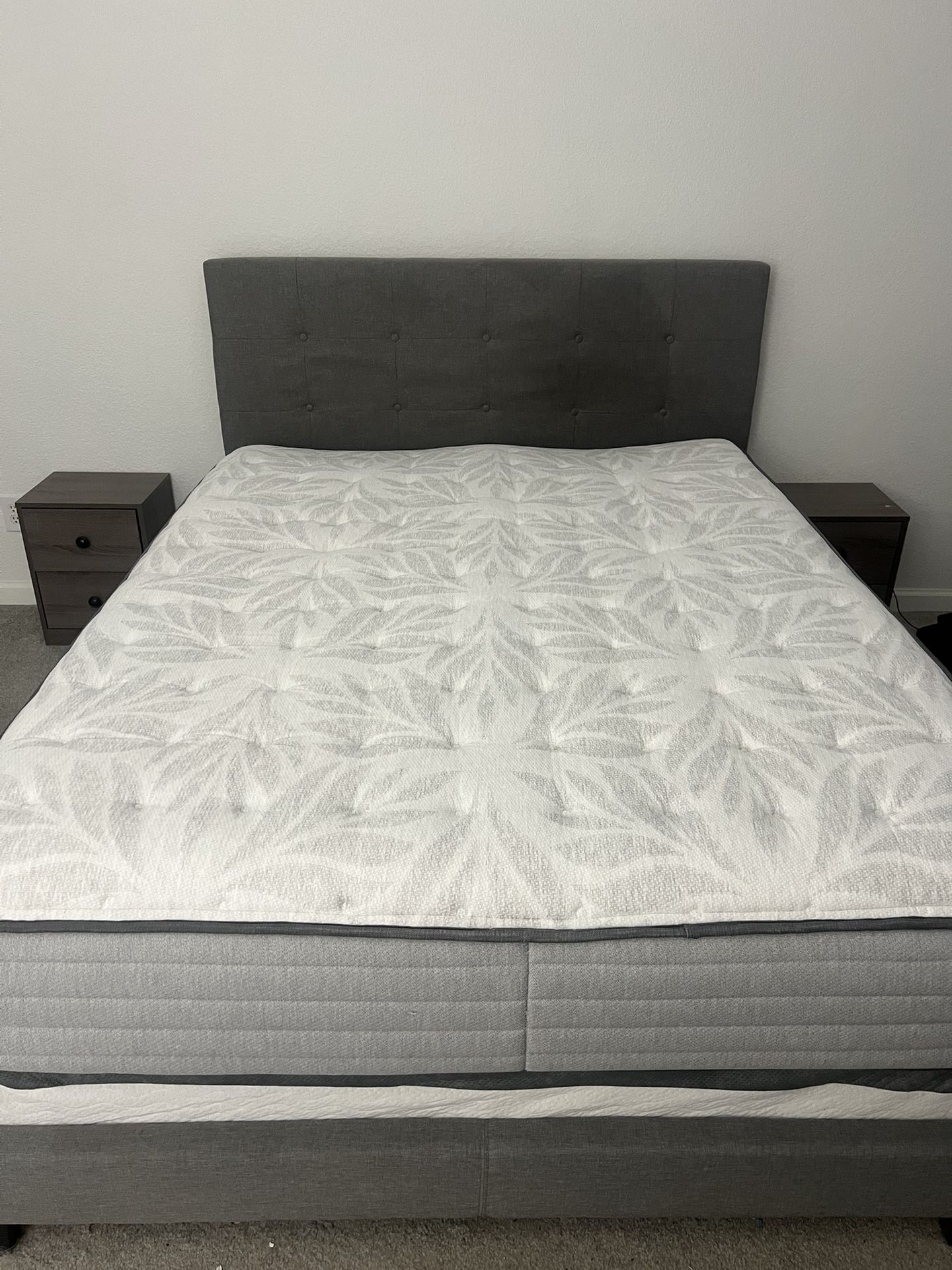 Like New Queen Mattress And Used Bed Set