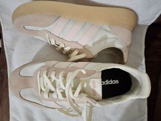 Womas addidas size8