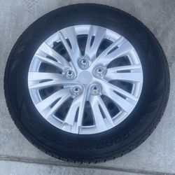 1 - 195/65r15 5x100 5x3.94 Stock Corolla Prius Tire With Good Treads!