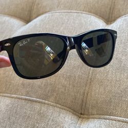 Ray-Ban new wayfarer rb2132