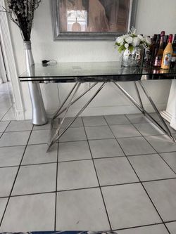 Dinning table