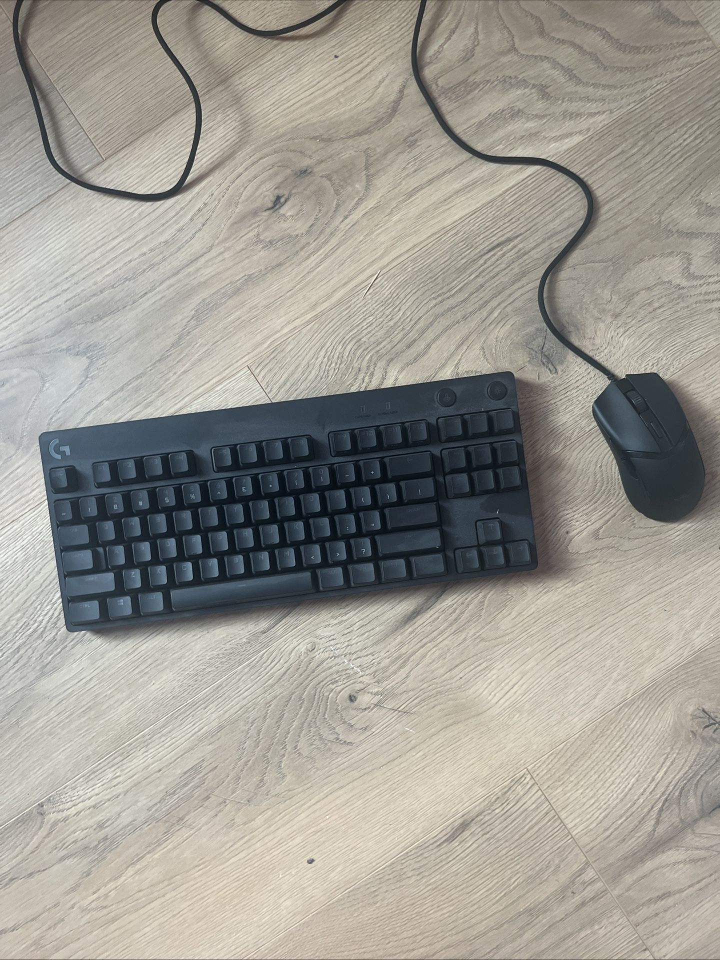 Logitech Pro 10 Keyless/ Razer Viper Mini