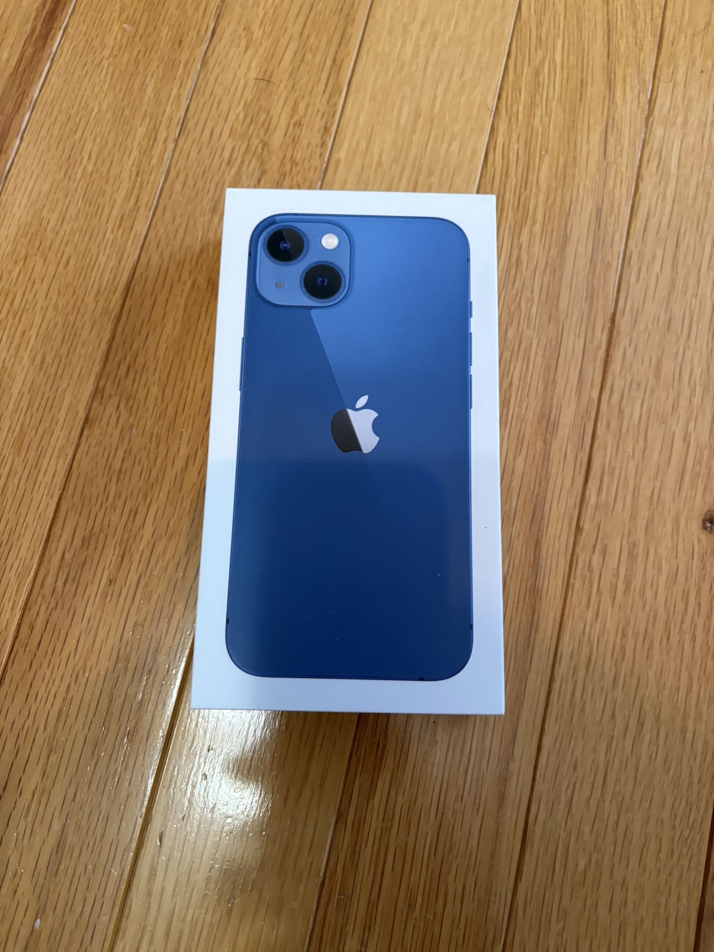 iPhone 13 128Gb Blue Factory Unlocked w/ Case and box