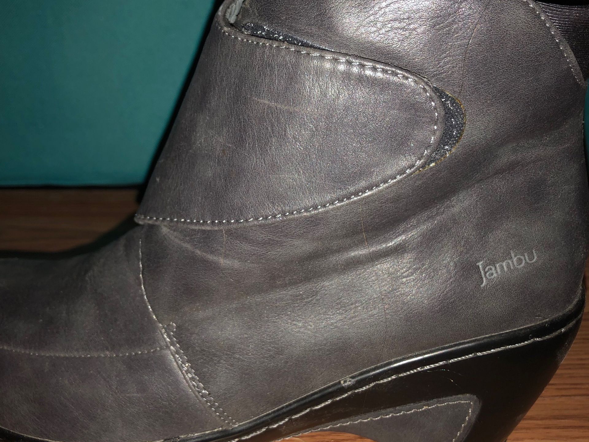 Jambu 8.5 Grey Leather Velcro Ankle Boots
