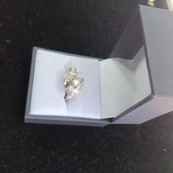 Diamond Ring ‼️.......ON SALE‼️ $850....ASK FOR TY ‼️